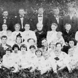 Large family gathering photo of Wilson family
