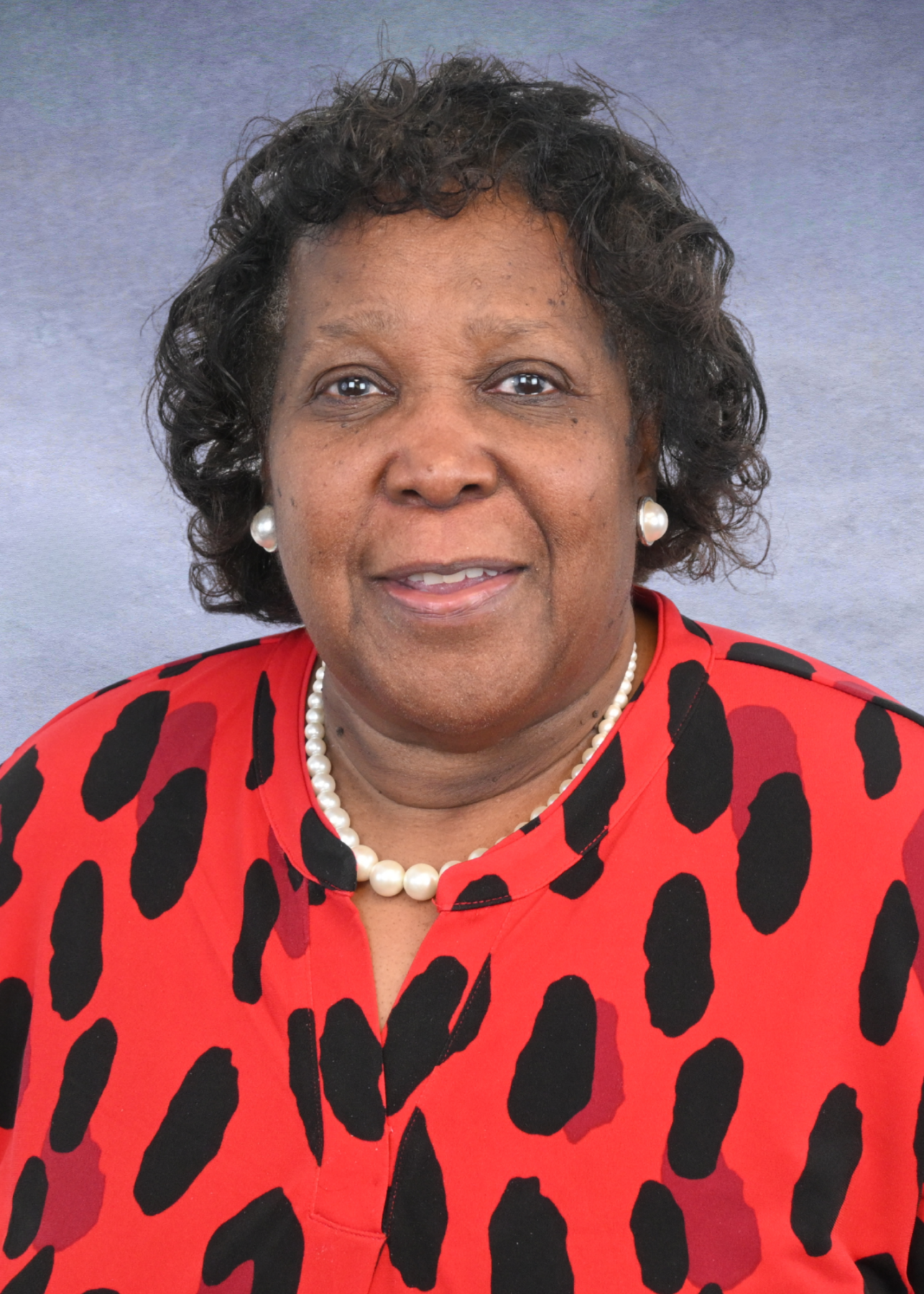 Headshot of Councilmember Carolyn Dobbin